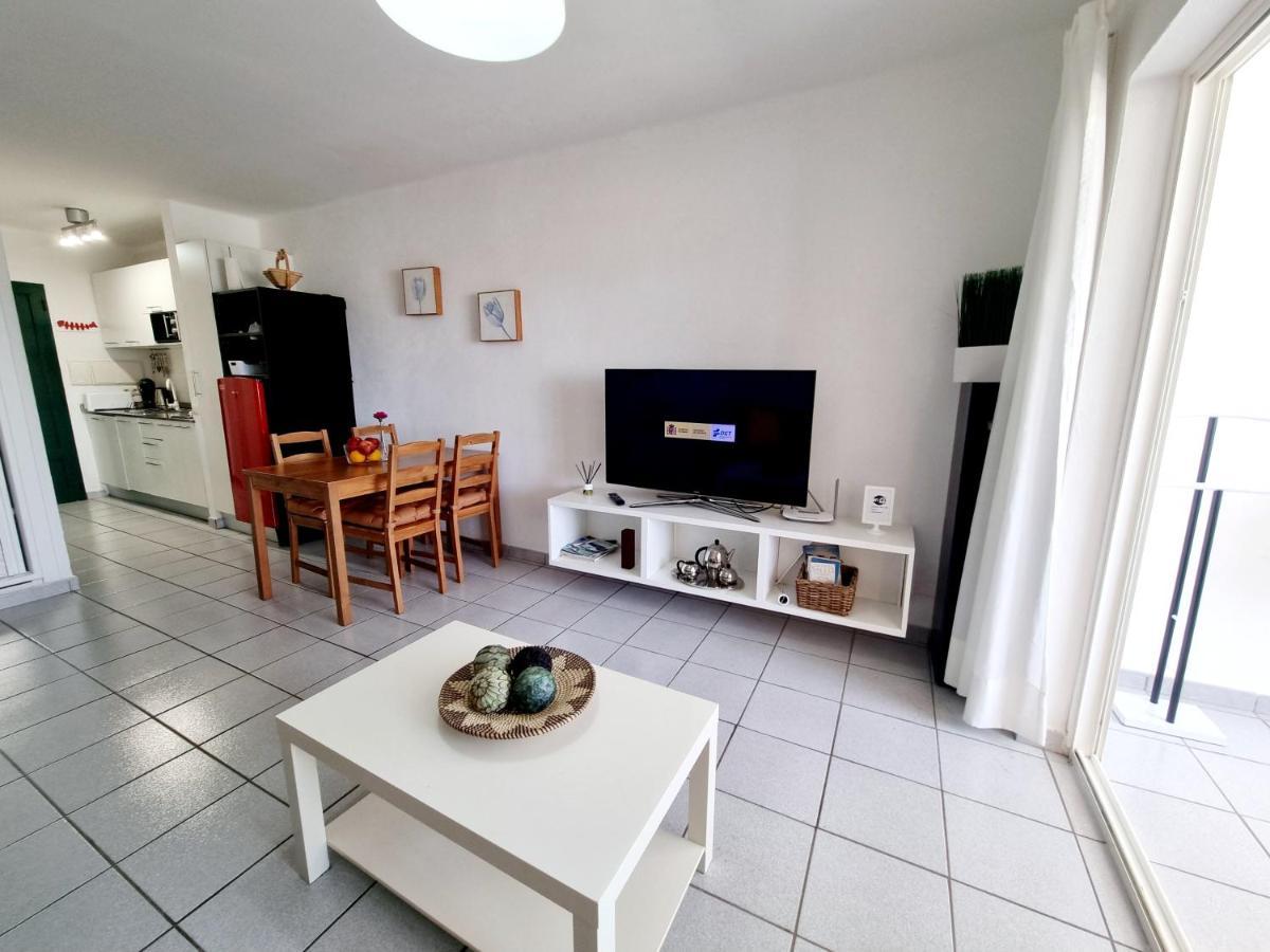 Luxury Apartamento Luz De Mar Complejo Playa Roca Costa Teguise Buitenkant foto